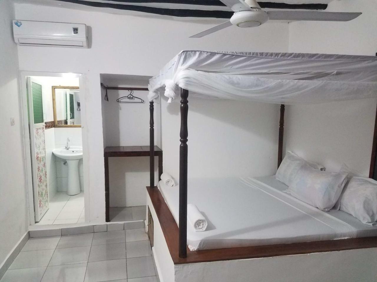 Baraka Aquarium Bungalows Нунгви Экстерьер фото