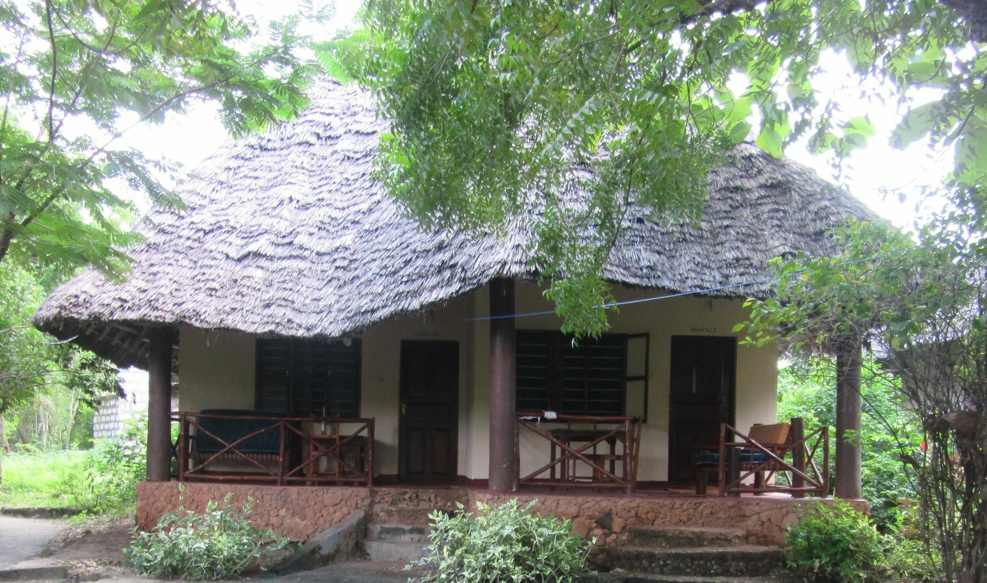 Baraka Aquarium Bungalows Нунгви Экстерьер фото